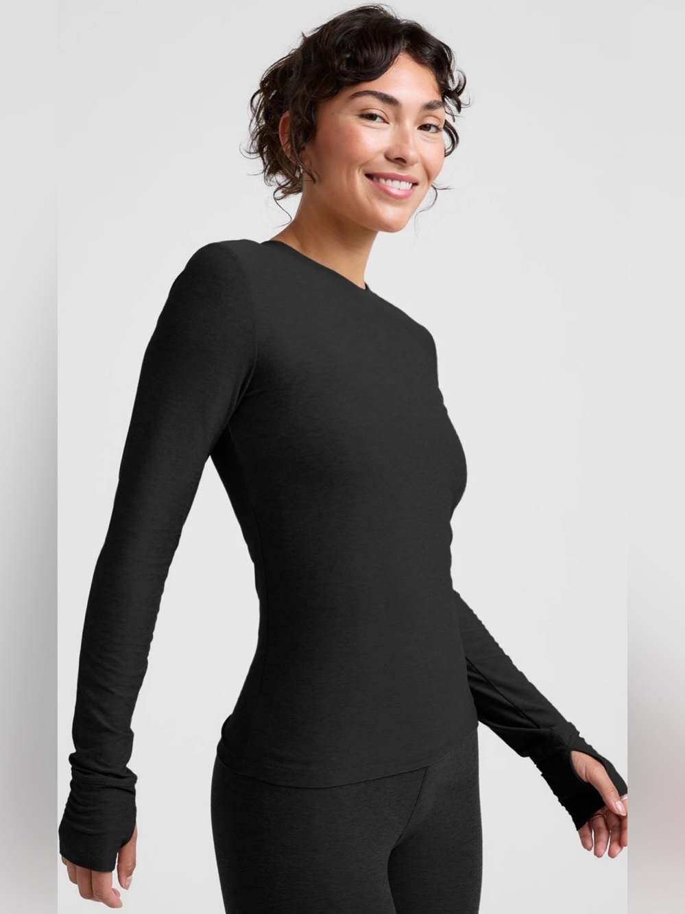 Beyond Yoga Featherweight Select Long Sleeve Crew in darkest night size medium